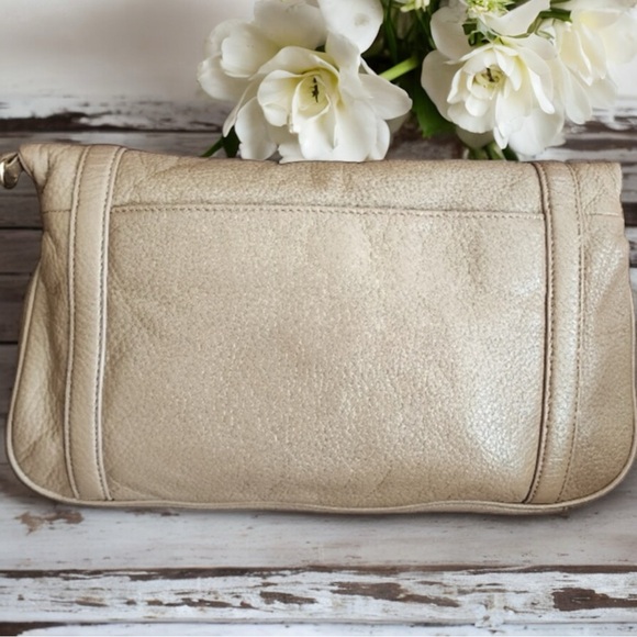 ❌JUNE BUYER APPRECIATION❌ Tory Burch 2 Way Clutch/Crossbody Bag - Picture 3 of 7